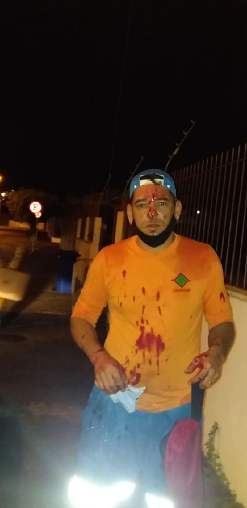 Gari ferido por vidro mal acondicionado voltou logo ao trabalho