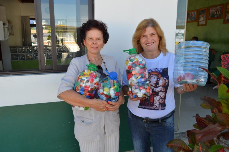 Comcap estimula separação de tampinhas para ajudar animais
