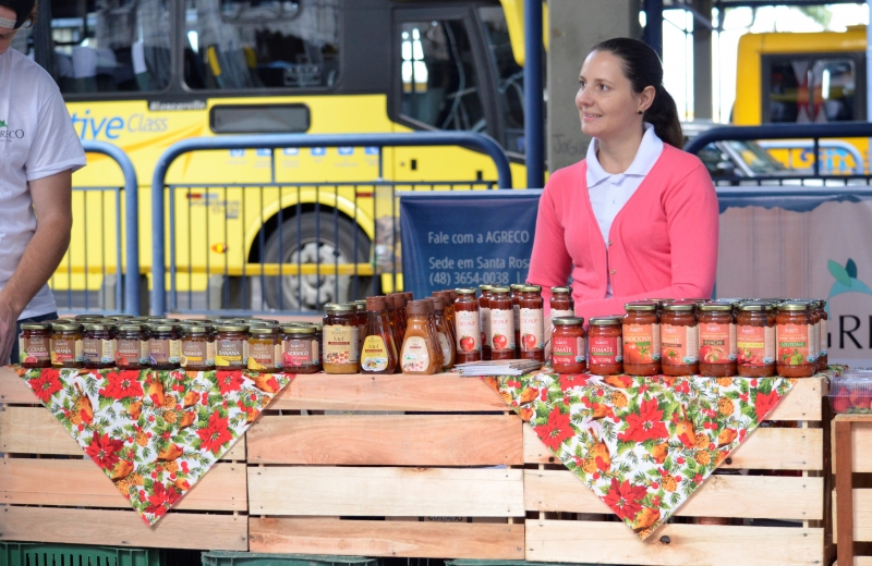 Feira de Orgânicos muda para o Largo da Alfândega