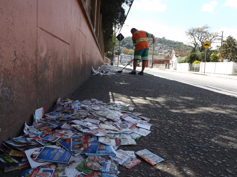 Na Capital, foram recolhidas 11 toneladas de lixo eleitoral