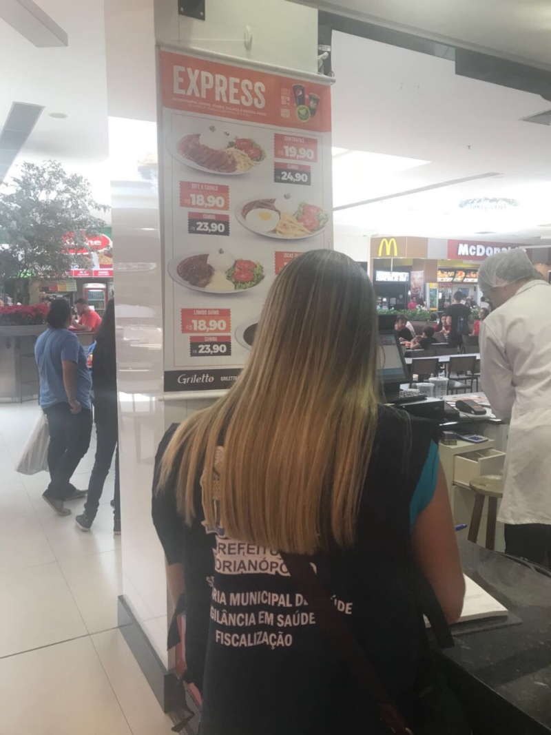 Vigilância Sanitária realizou ação de busca ativa nos shoppings centers da cidade