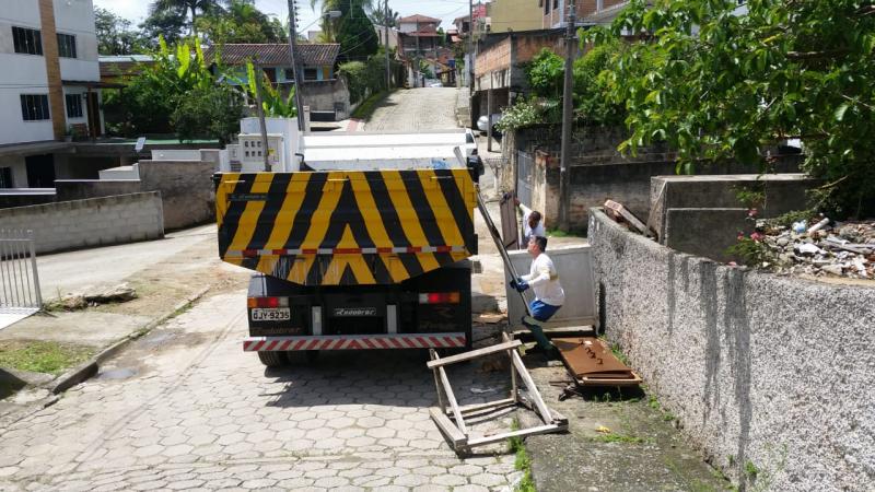 Comcap passa coletar volumosos por demanda: basta agendar