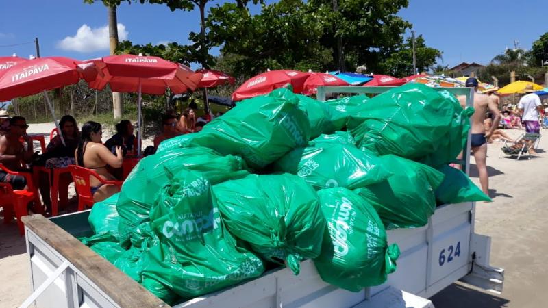 PMF recolhe quase 120 toneladas de resíduos nas praias no feriadão