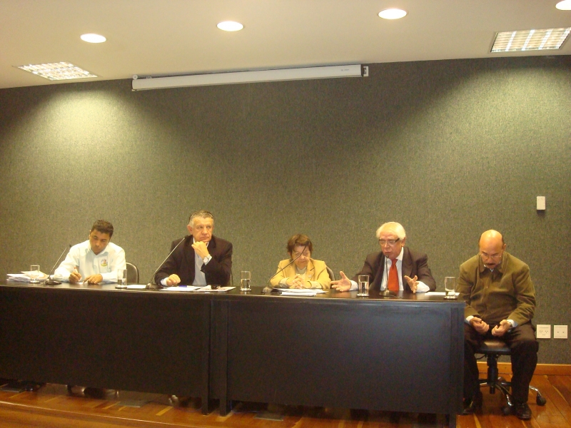 Comcap participa de discussão na Assembleia sobre aterro da baía sul
