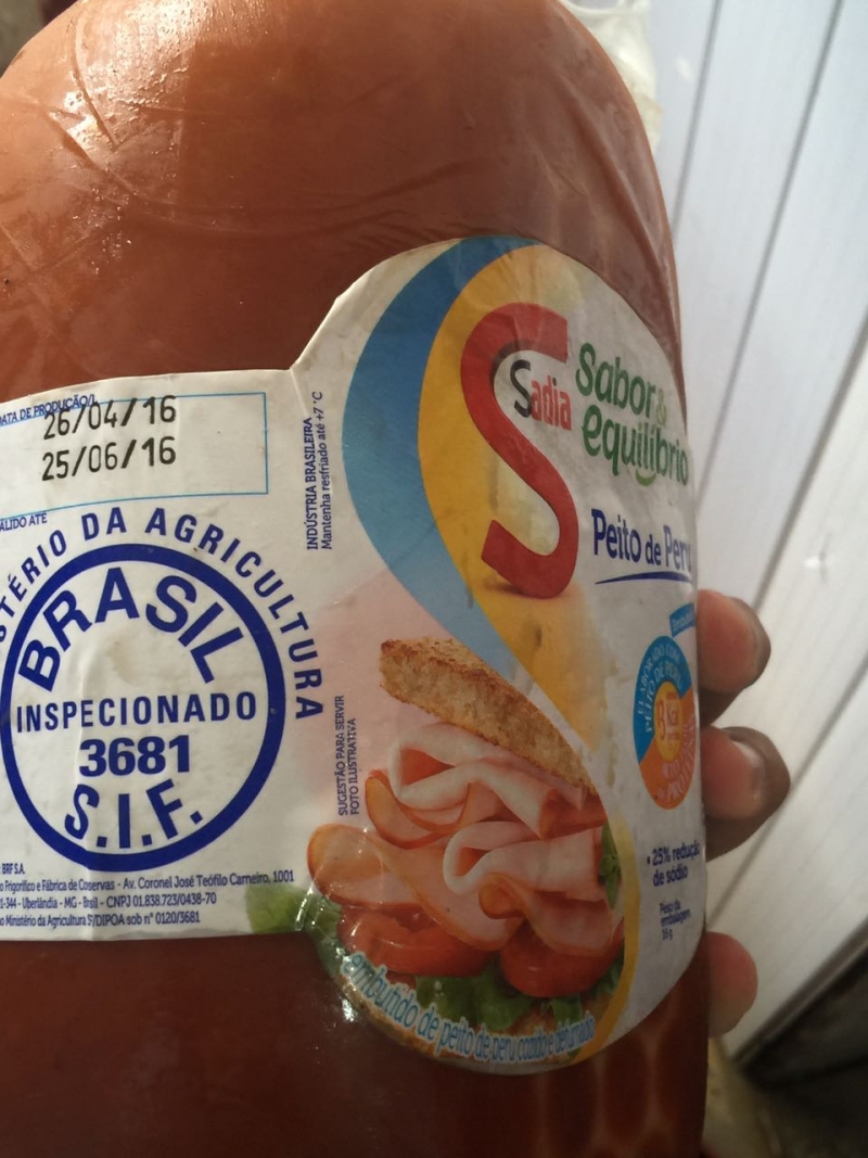 Vigilância apreende 1,6 tonelada de alimentos vencidos nos Ingleses