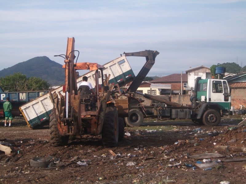 Comcap retira 132 toneladas de resíduos do Papaquara