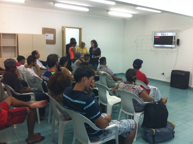 Usuários do Centro POP têm sessão de cinema