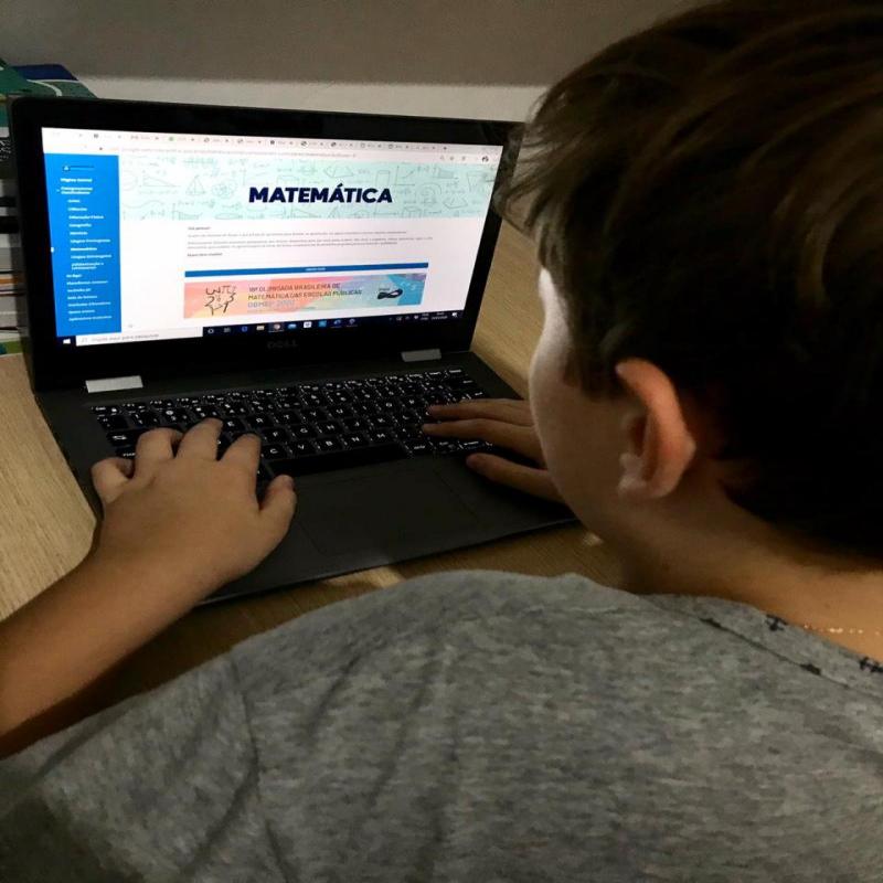 Rede municipal de ensino de Florianópolis terá aulas presenciais e online 