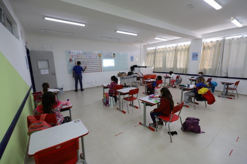 Procon de Florianópolis divulga pesquisa de preços de material escolar
