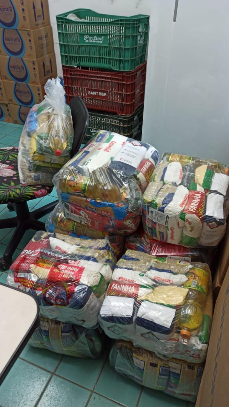 Solicitações de benefício alimentação e cestas básicas podem ser feitas também por telefone em Florianópolis 