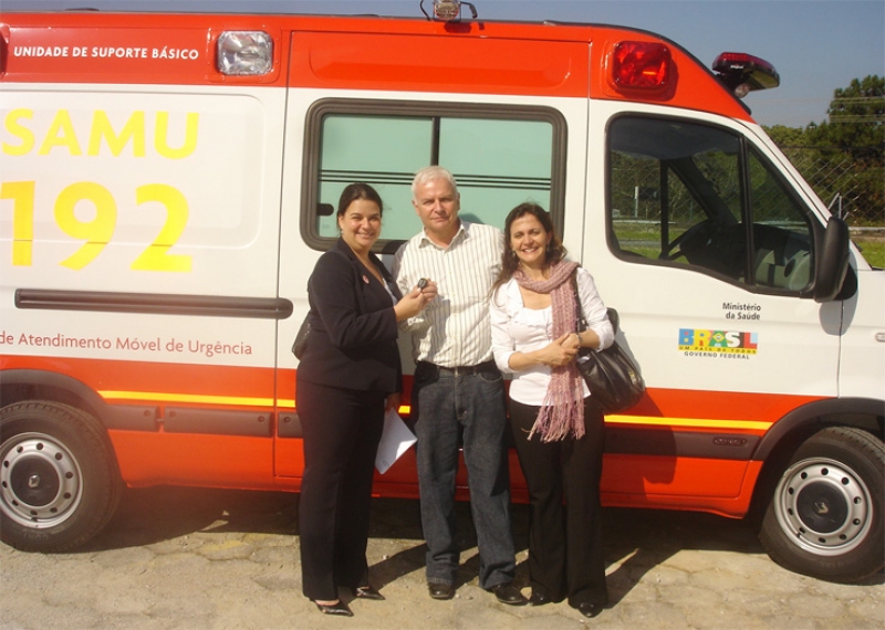 Capital ganha nova ambulância para o SAMU 192