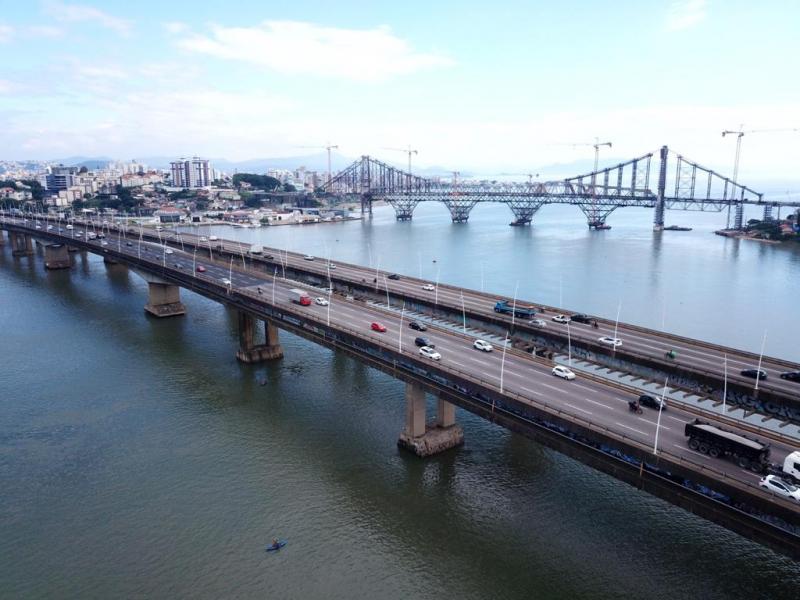 Prefeitura restaura fiação das pontes Colombo Salles e Pedro Ivo 