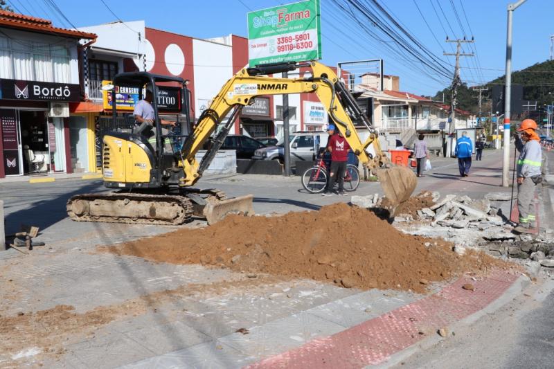 Prefeitura dá início à revitalização da SC-403, nos Ingleses
