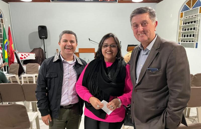 EJA da Prefeitura de Florianópolis chega na Caeira do Saco dos Limões