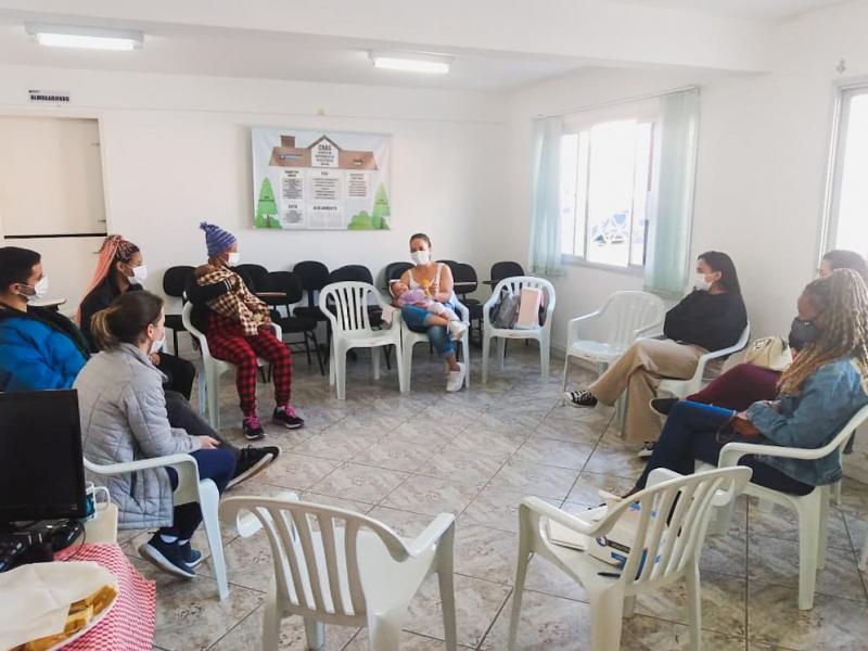 Cras Continente I promove encontro para gestantes e puérperas sobre autocuidado na maternidade