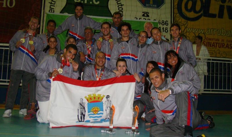Florianópolis é campeã nos dois naipes do caratê no regional dos Jasc