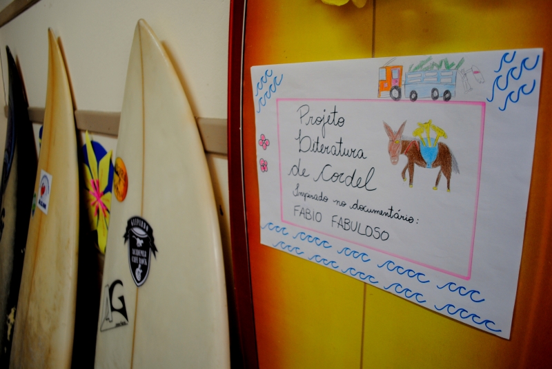 Projeto que envolve literatura de cordel e surfe leva Nota 10