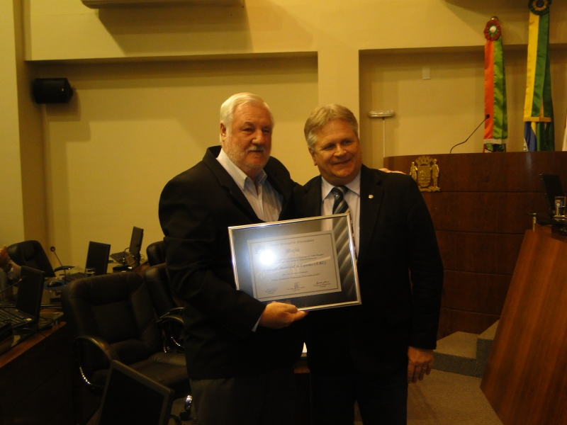 Câmara Municipal de Florianópolis homenageia a FME.