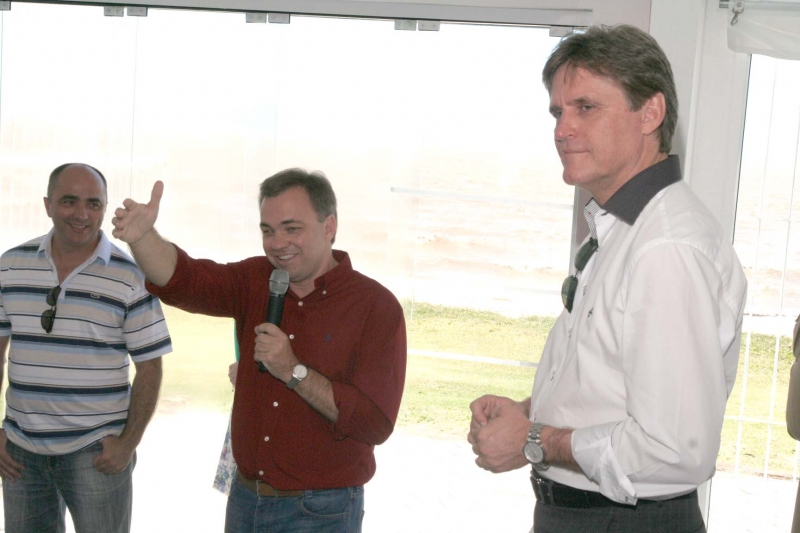 Prefeitura é homenageada por agentes de trânsito de Florianópolis