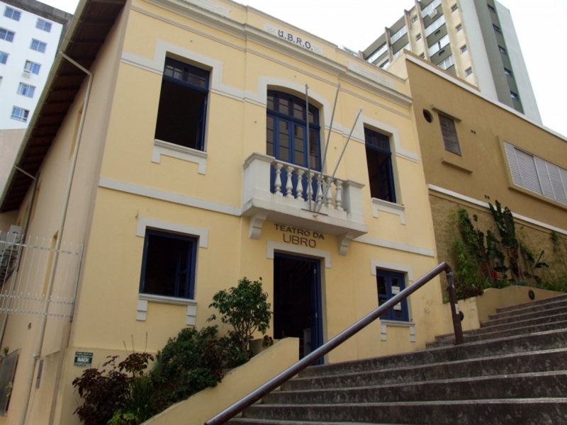 Teatro da Ubro abre edital para 2016