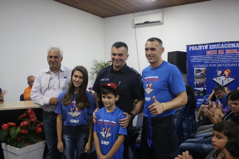 Projeto Boxe na Escola forma novos atletas