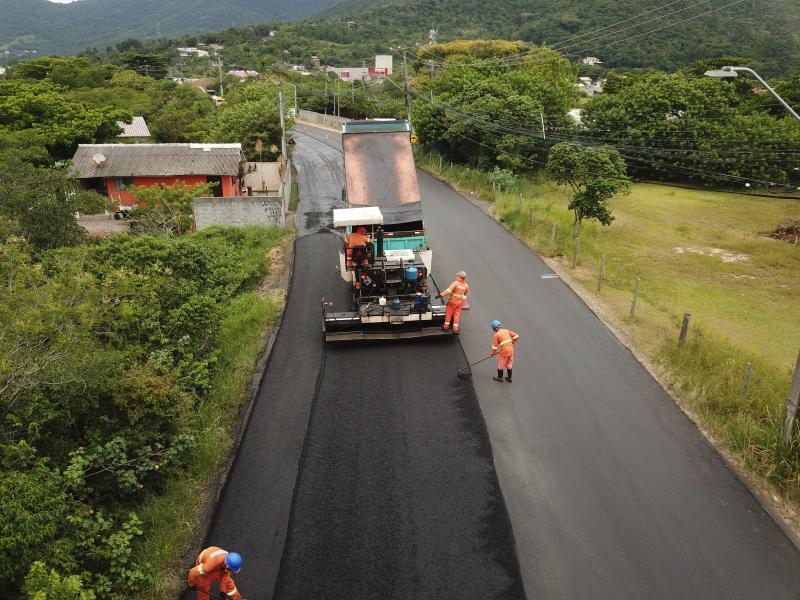 Prefeitura de Florianópolis revitaliza principal via de acesso à Tapera