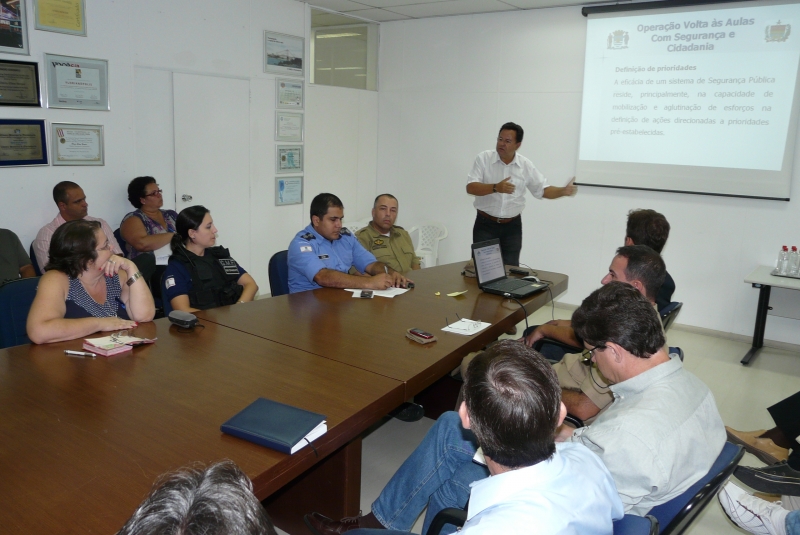 Prefeitura reforça segurança nas escolas