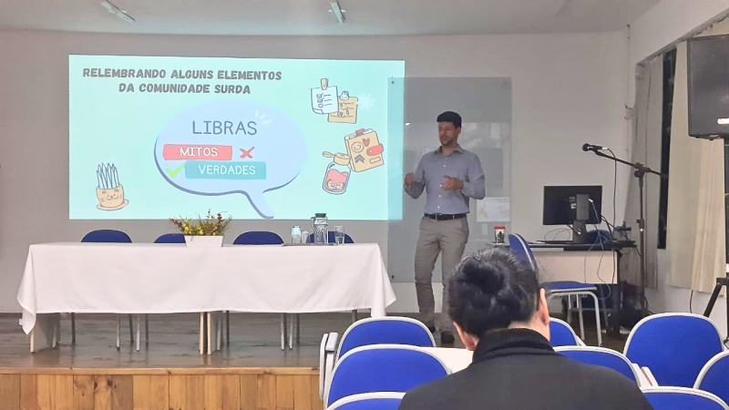 Inscrições para curso de Libras gratuito começam hoje em Florianópolis 
