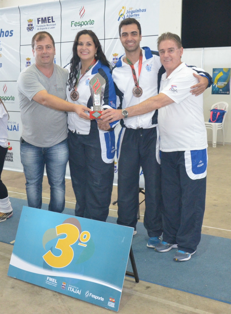Ginástica Artística conquista troféu nos Joguinhos