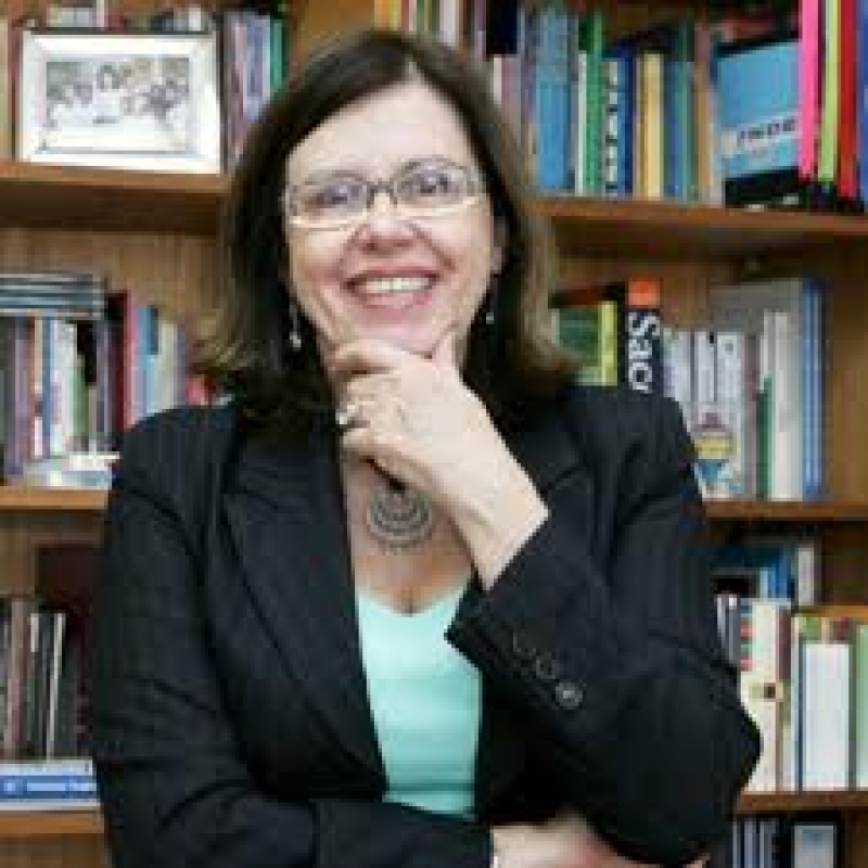Ex-secretária de Educação do MEC participa do COEB