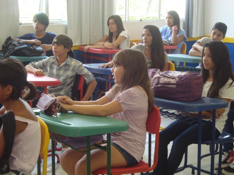 As parcerias entre universidade e escola são debatidas no COEB