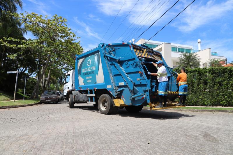 Coleta de resíduos em balneários volta à programação normal após alta temporada