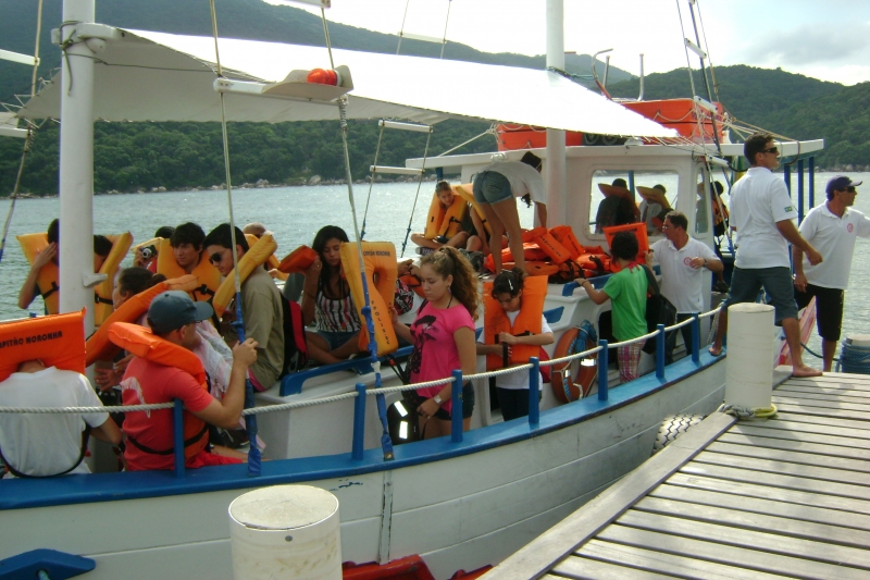 Estudantes da Capital fazem passeio educativo de barco 