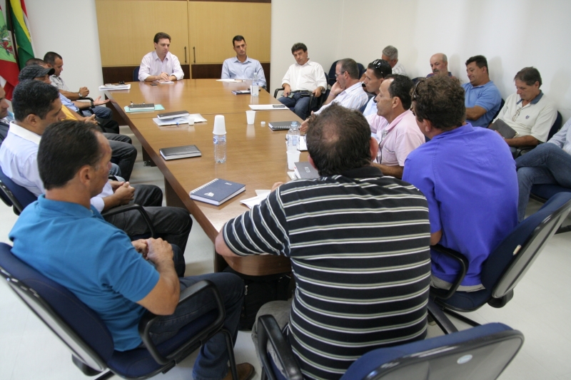 Prefeito se reúne com todos os intendentes