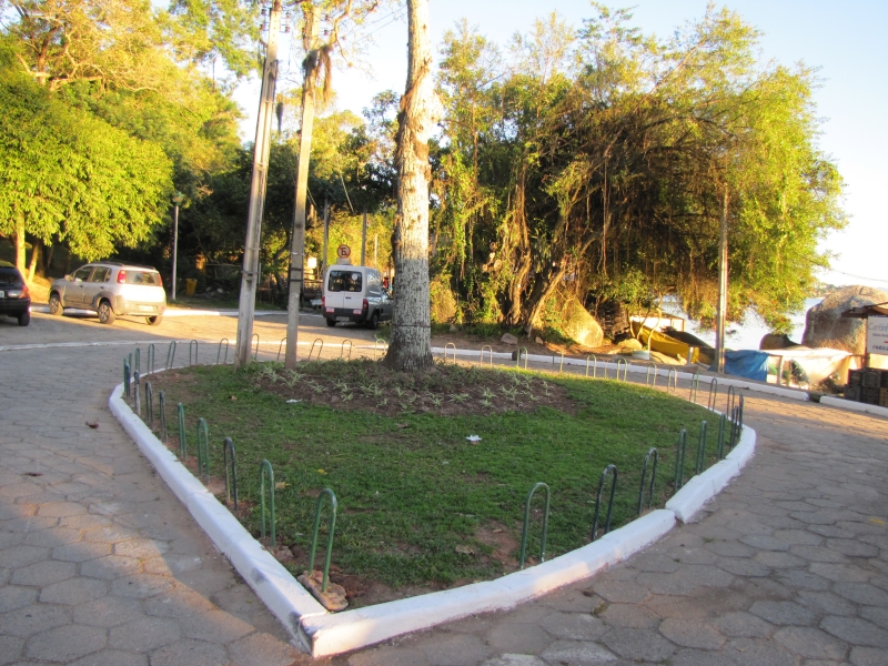 Floram revitaliza praça em Santo Antônio de Lisboa