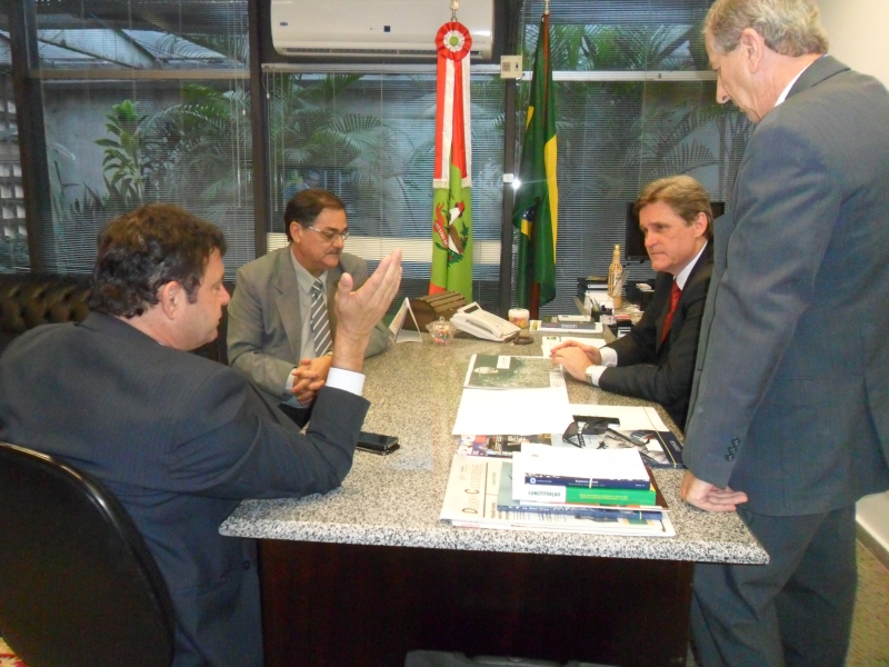 Projetos para o Continente são levados a Brasília	