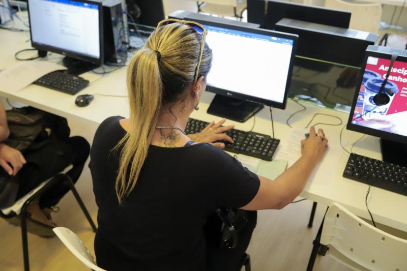 PMF abre mais de 15 mil vagas para cursos profissionalizantes gratuitos em parceria com empresa especializada