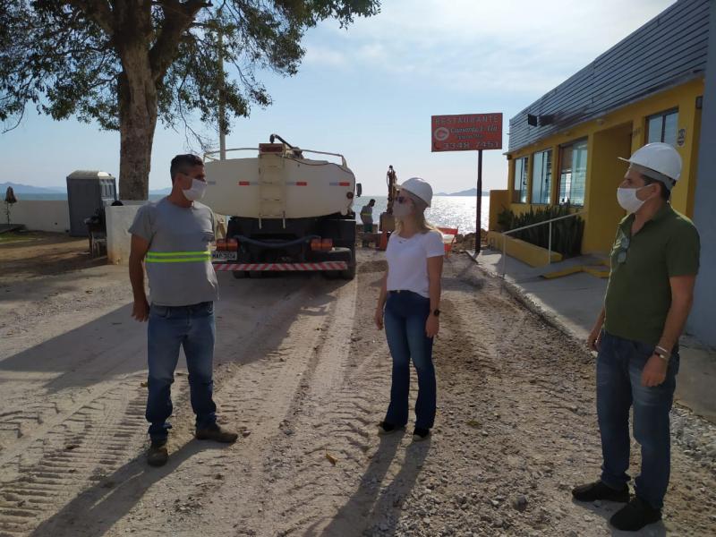 Melhorias na pavimentação asfáltica são realizadas em diversas ruas do Continente