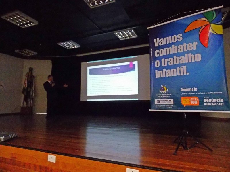 Programa contra o Trabalho infantil realiza capacitação com servidores 