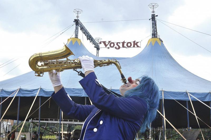 Milhares de estudantes da rede vão assistir de graça ao Circo Vostok
