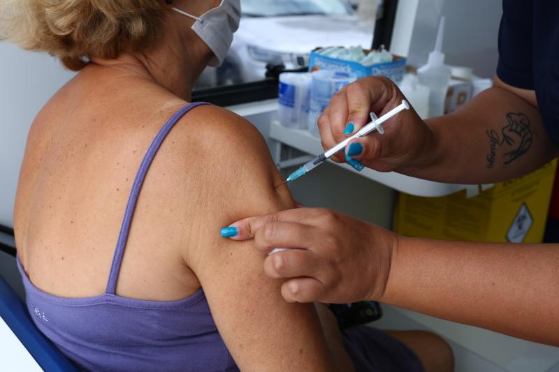 Florianópolis continua vacinação contra Covid-19 e Influenza nesta quarta-feira, 3 de agosto