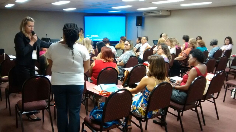 Coordenadoria da Mulher participa de oficinas em saúde