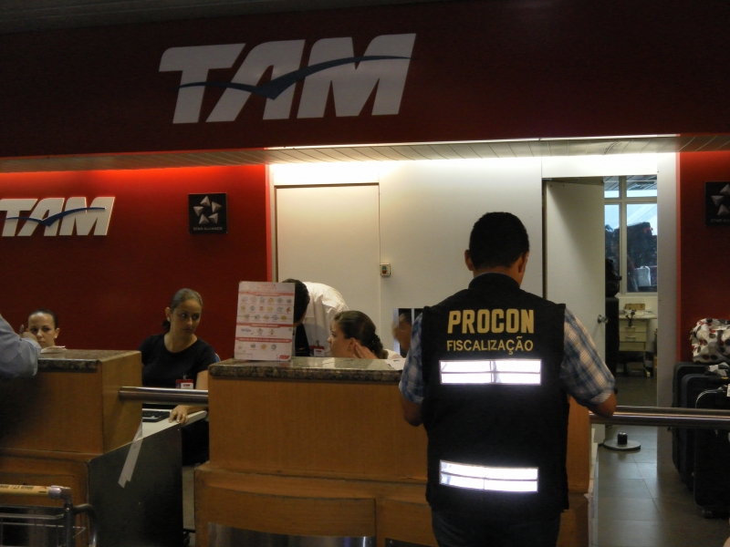 TAM não entrega relatório ao PROCON no prazo determinado