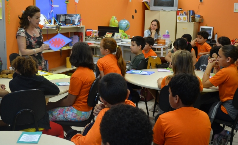 Autora infantil visita escola da rede municipal