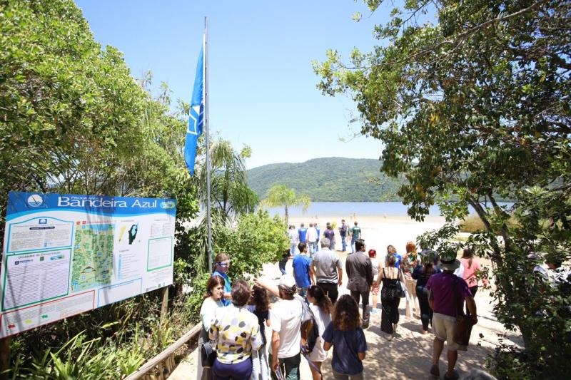 Super Dezembro - Bandeira Azul é hasteada na Lagoa do Peri pelo quinto ano consecutivo
