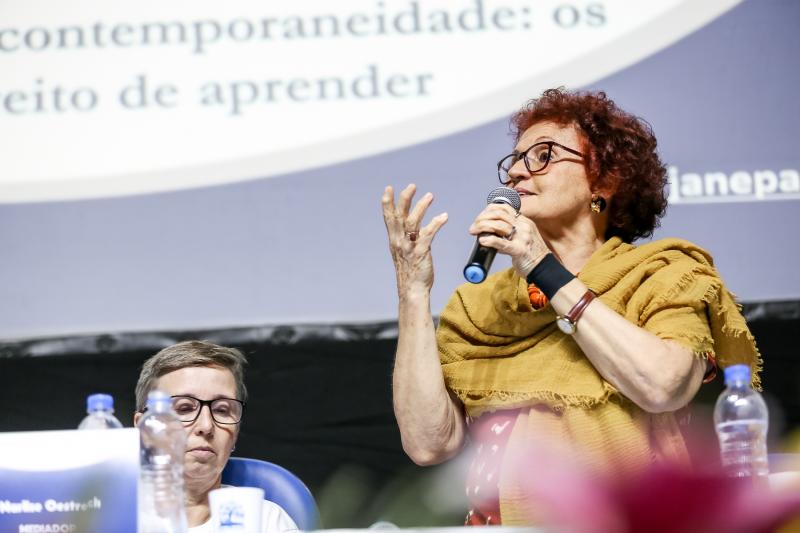 COEB: mesa-redonda sobre a educação pública na contemporaneidade
