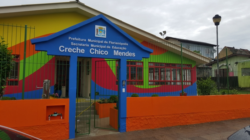 Após reforma, Creche Chico Mendes é entregue