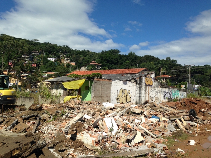 Rio Tavares: começam demolições para elevado 