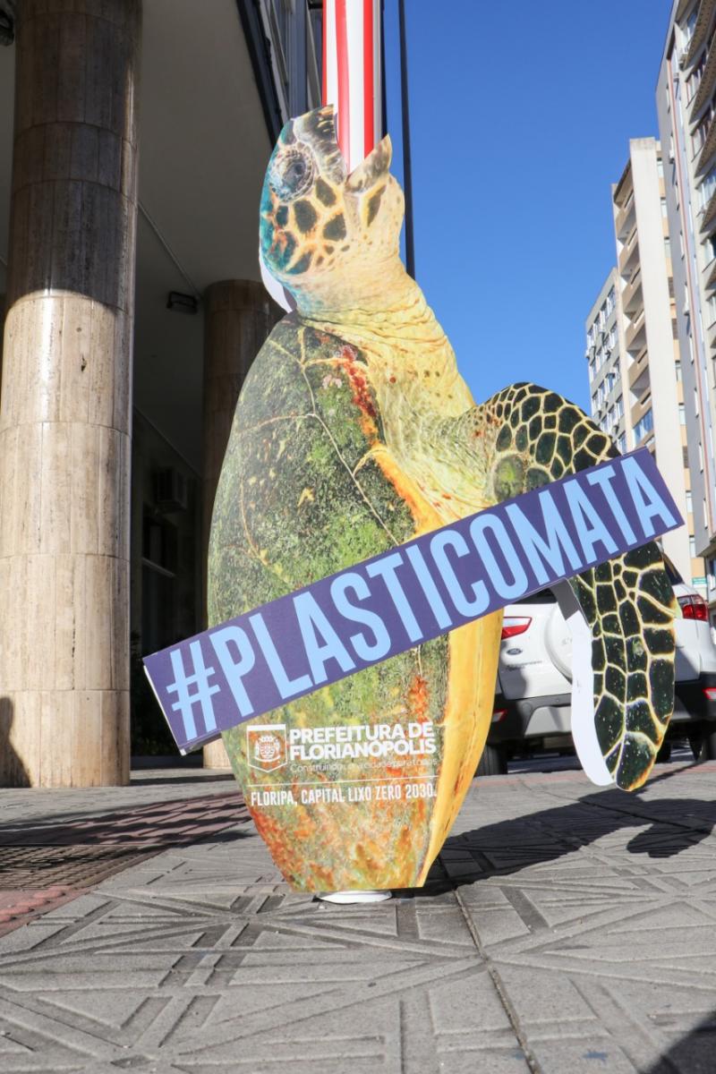 Campanha da Prefeitura conscientiza sobre descarte incorreto do plástico