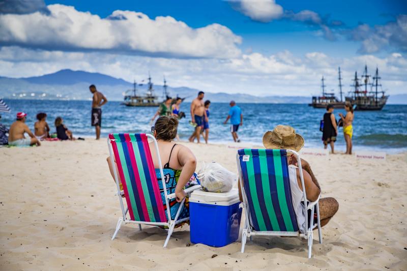  Florianópolis libera edital de novos ambulantes para a temporada de verão 2022/23